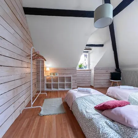 Hébergement de vacances Grande Maison - Maison De Et *